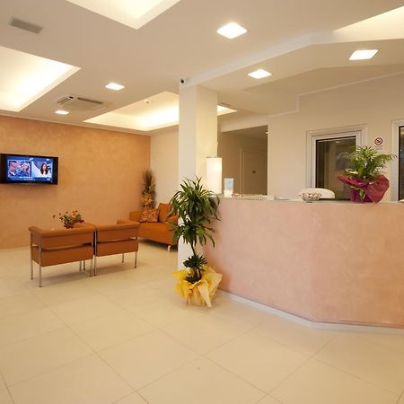 Residence Perla Misano Adriatico Luaran gambar