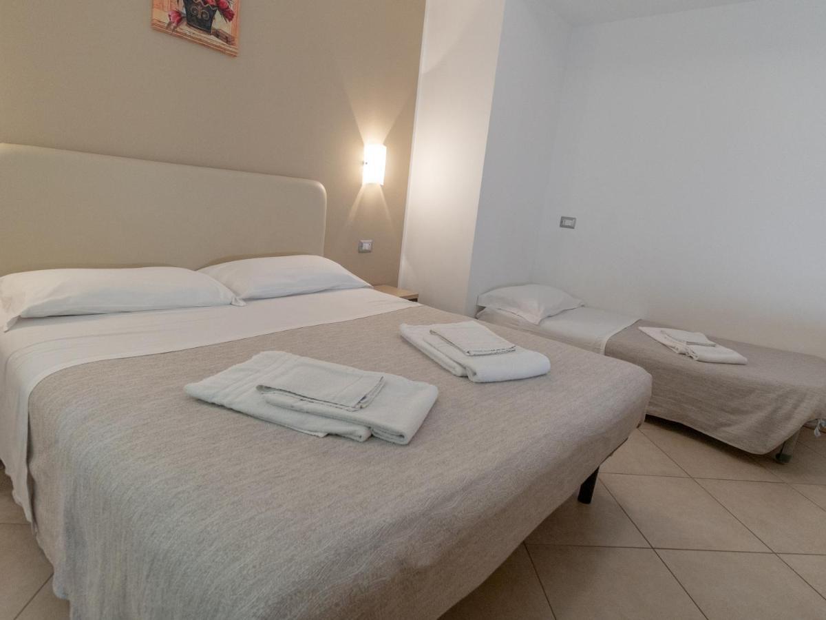 Residence Perla Misano Adriatico Luaran gambar